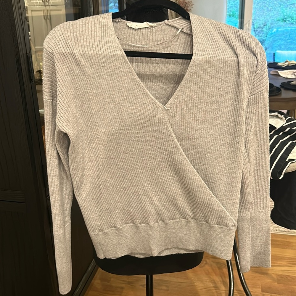 Ribbed Gray sweater